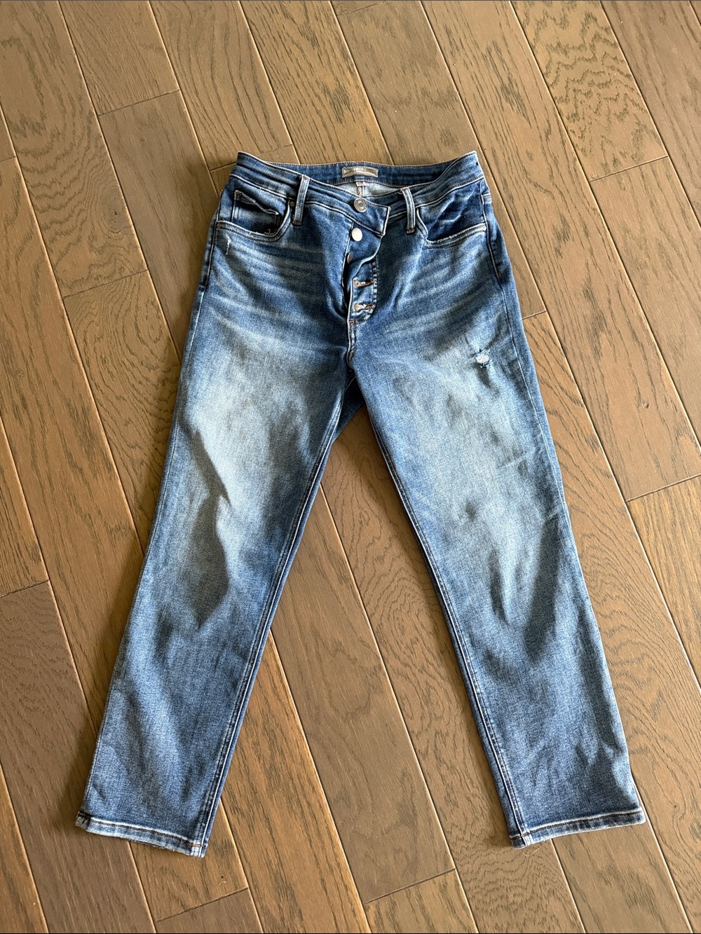 Women’s Blue Wash Button-Fly Jeans